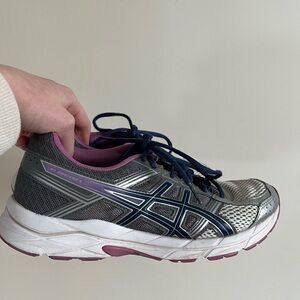 Woman’s Grey and Purple ASICS size 9